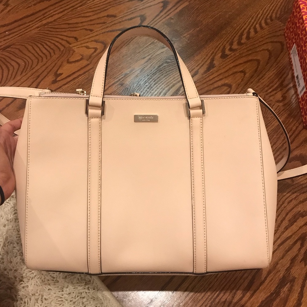 Perfect condition blush Kate spade tote w zippers